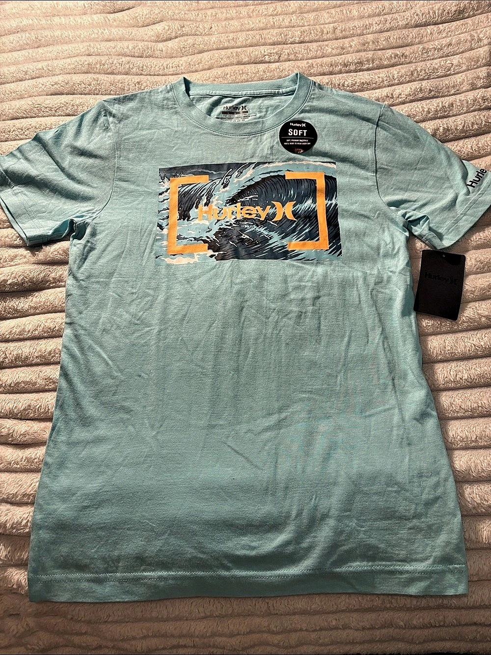 Hurley Graphic Tee in Light Blue Boys L (12-13 years) NWT
